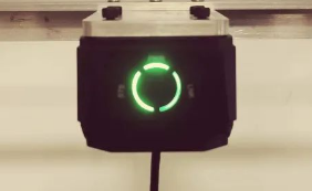 AI賦能鋰電信息采集！?？禉C器人助您“躺贏”工業(yè)讀碼新賽道
